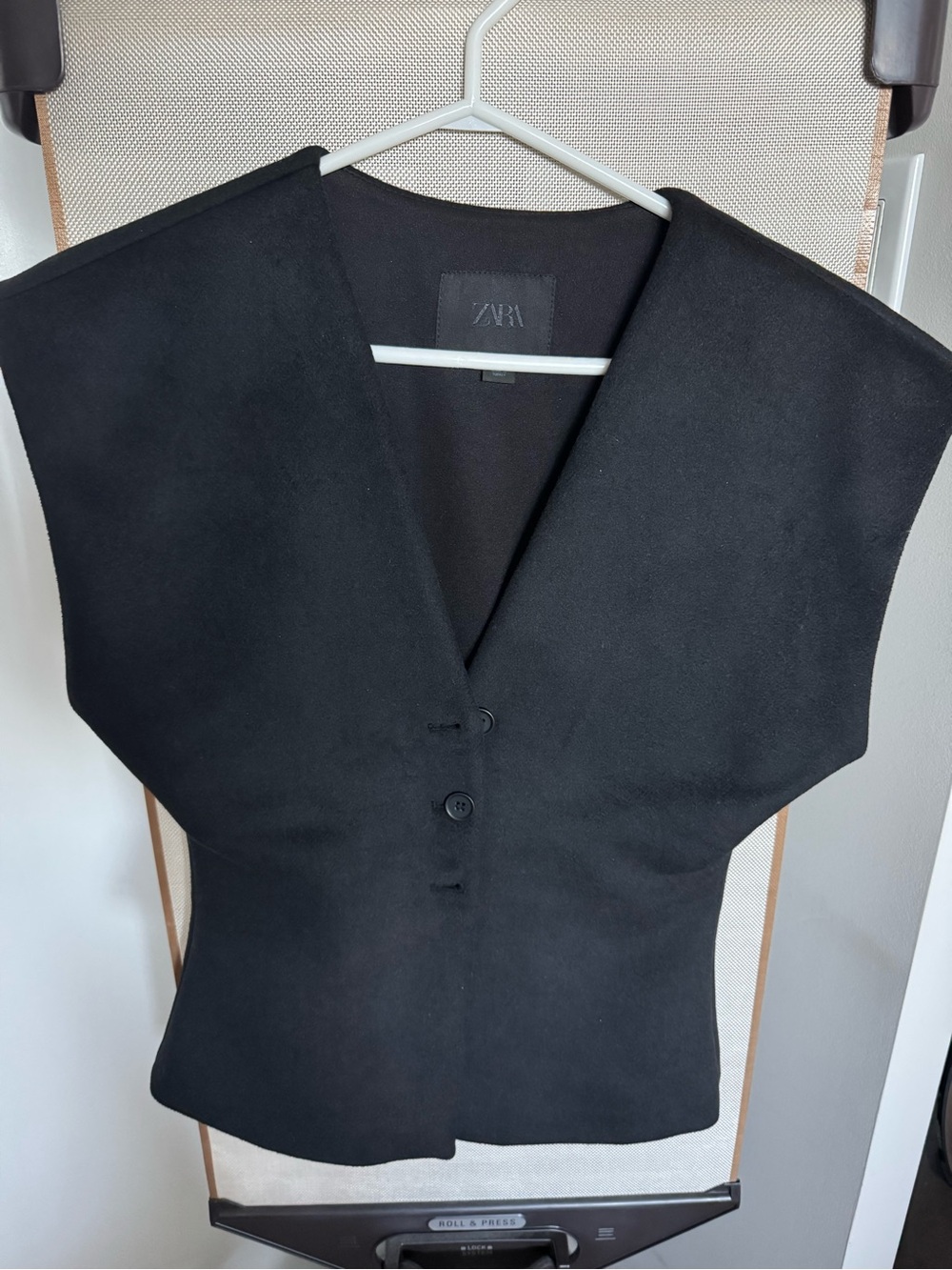 Zara | Black Tailored V-Neck Buttoned Jacket